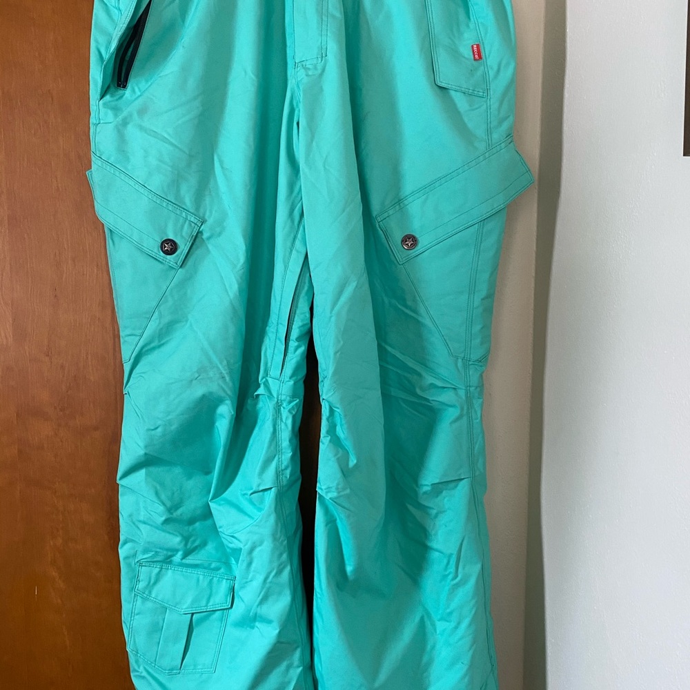 Snow pants - Picture 2 of 3